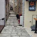 Old Town Marija Apartamento *