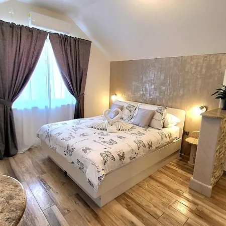 Old Town Marija Апартаменты *